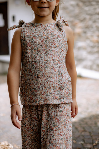 Set Sarah, Musselinblumen