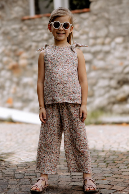 Set Sarah, Musselinblumen