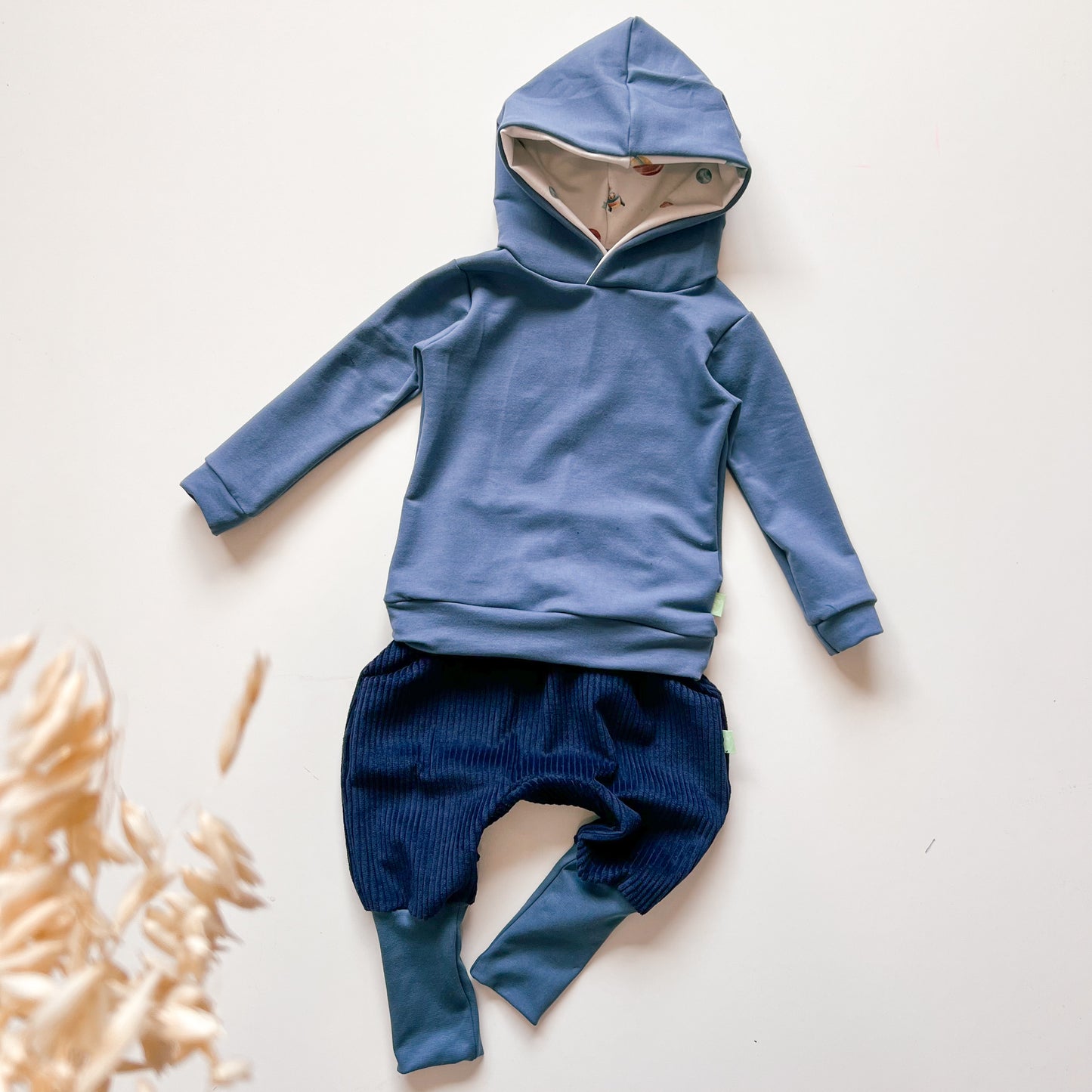 Set Sky – Mitwachshose & Hoodie mit Kapuze