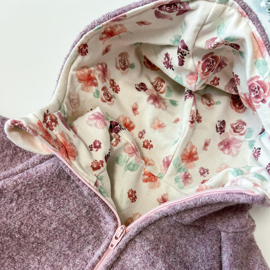 Walkoverall in Rosa Meliert mit Blumen Rosas