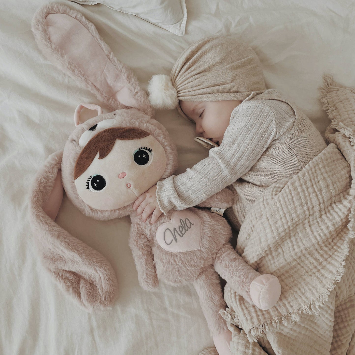Personalisierter Metoo Teddybär-Hase in Weiẞ 50 cm