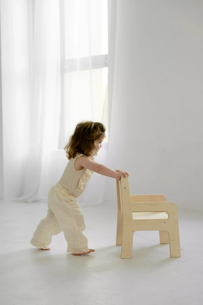 Holzstuhl und Tisch für Kinder S/M