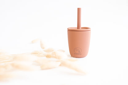 Trinkbecher mit strohhalm, rosa